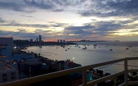View Talay 6 Apartment